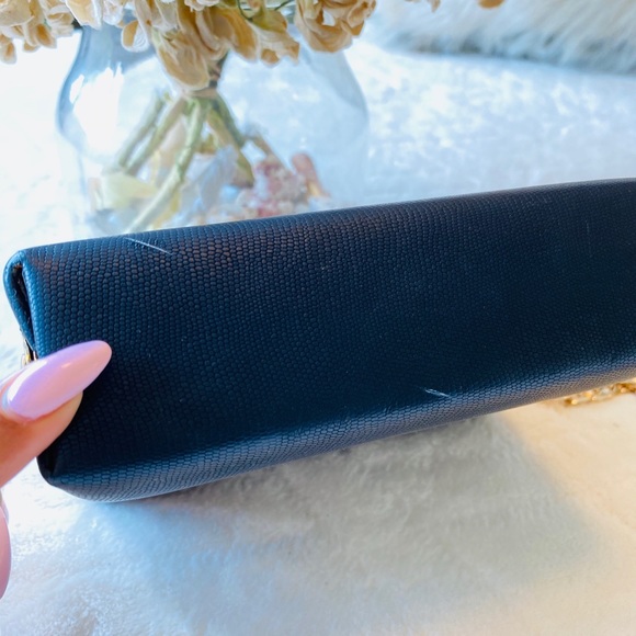 Black & Gold Clutch - Picture 8 of 8